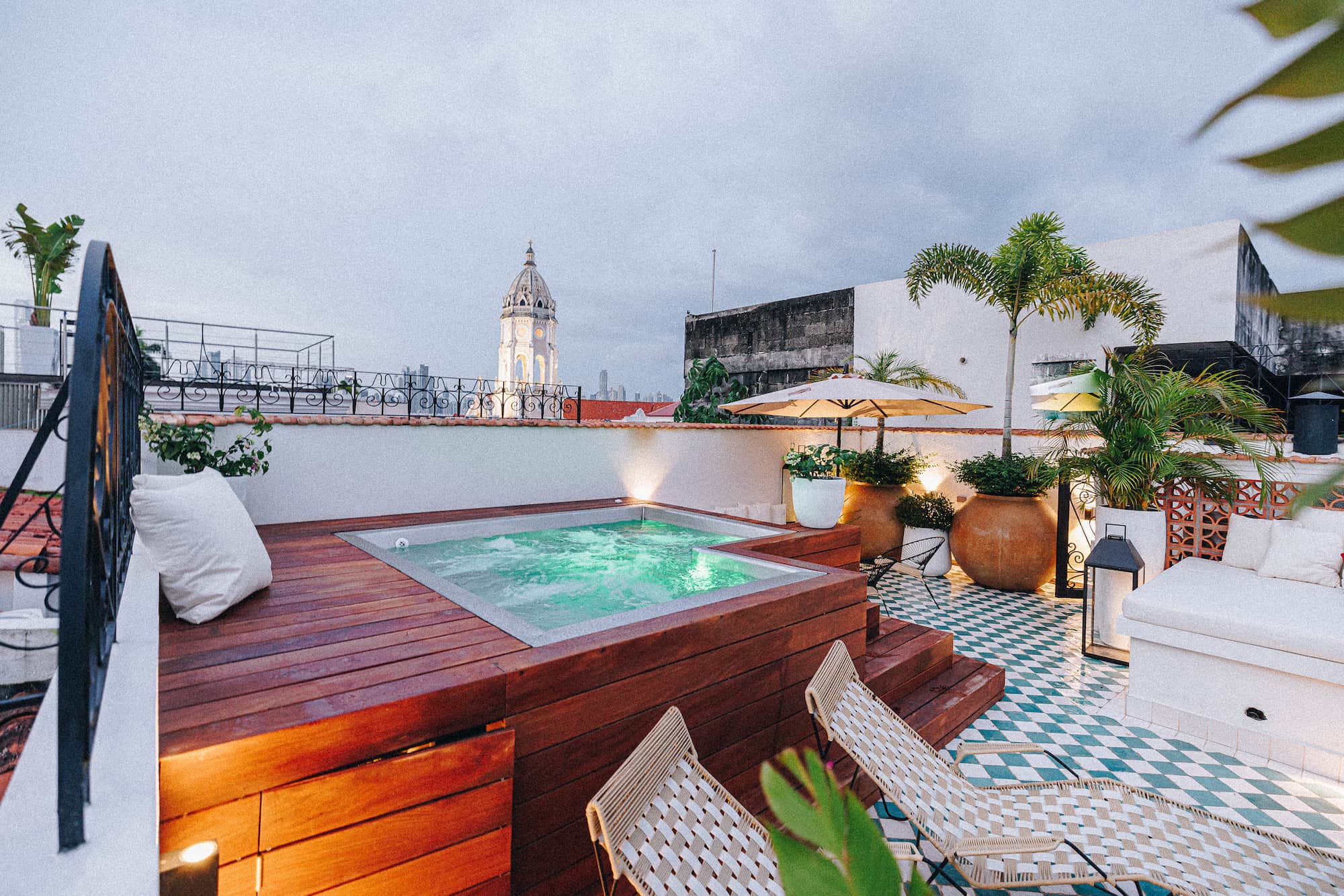 Hotal Amarla Panama luxury boutique rooftop